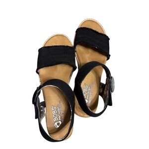 Skechers  Bobs Black and Tan Sandals size 7.5 casual shoes